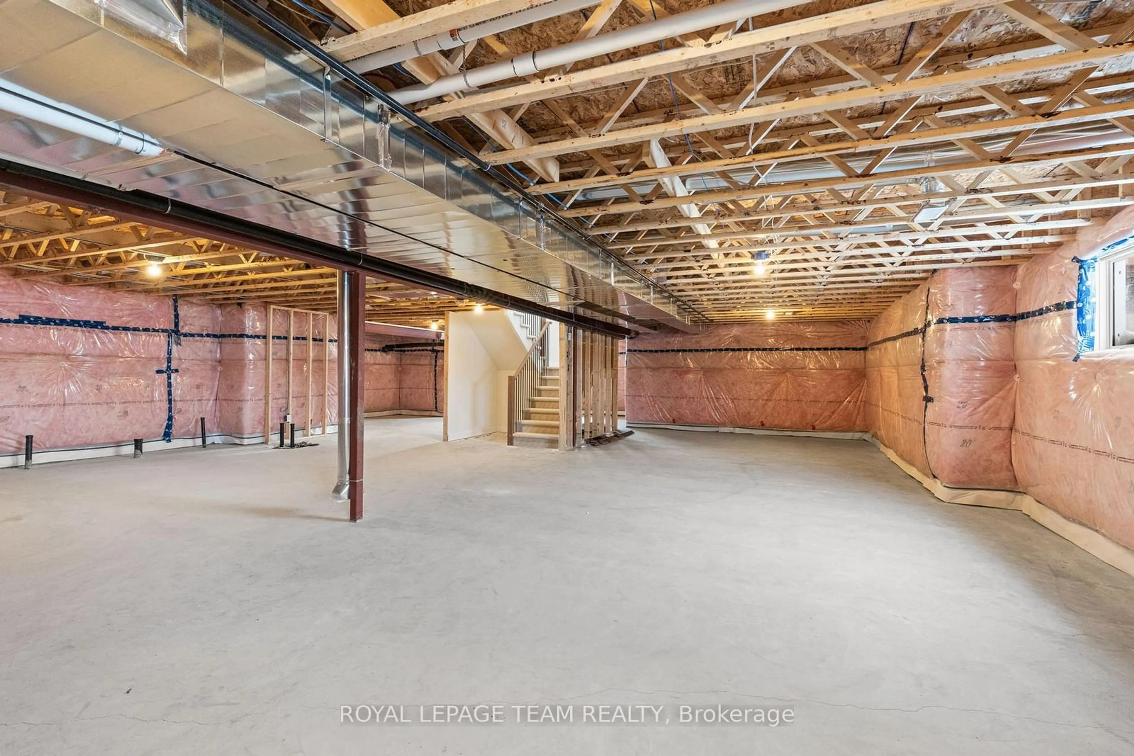 Indoor foyer for 1166 JAMIESON Lane, Renfrew Ontario K7V 3Z4