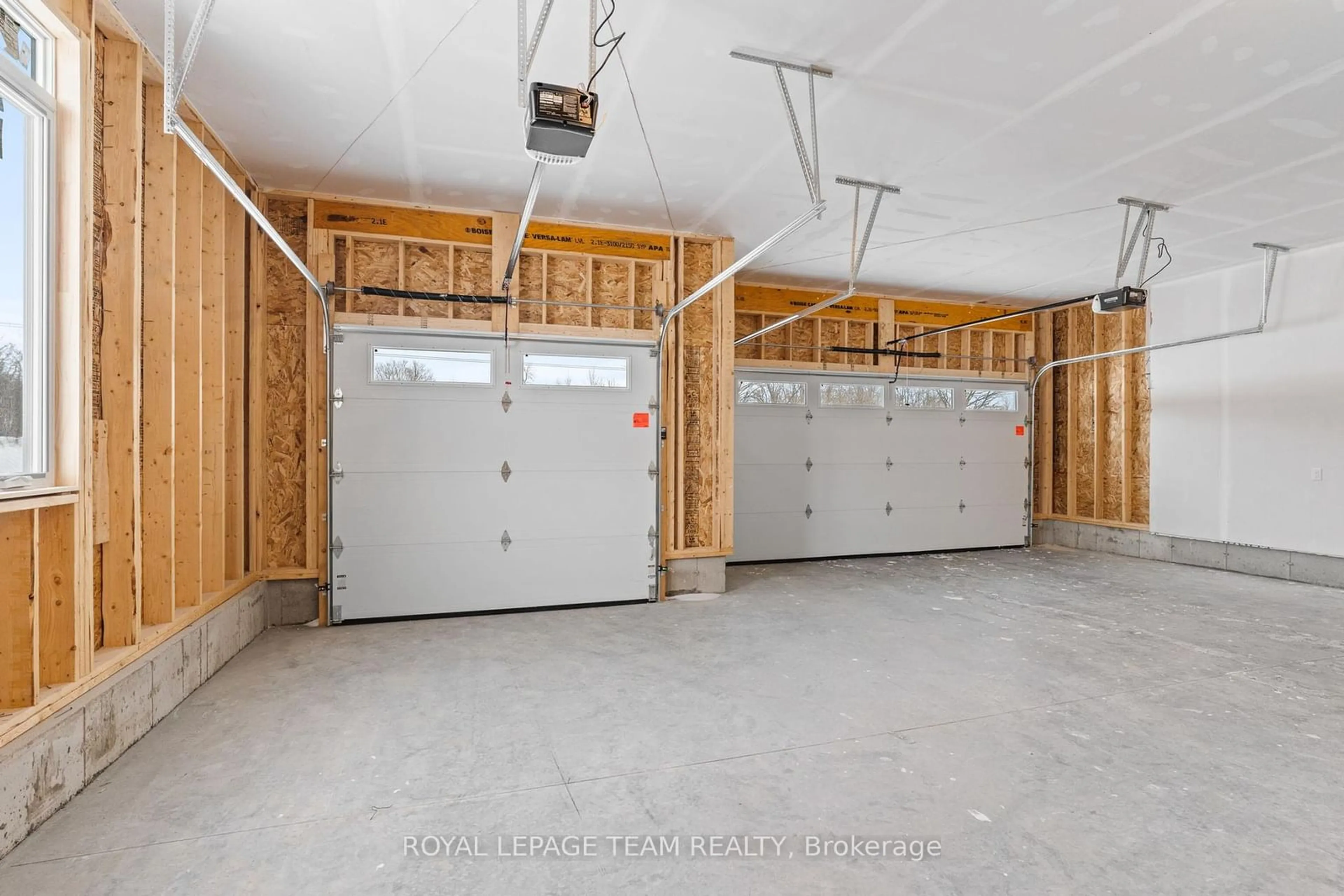 Indoor garage for 1166 JAMIESON Lane, Renfrew Ontario K7V 3Z4