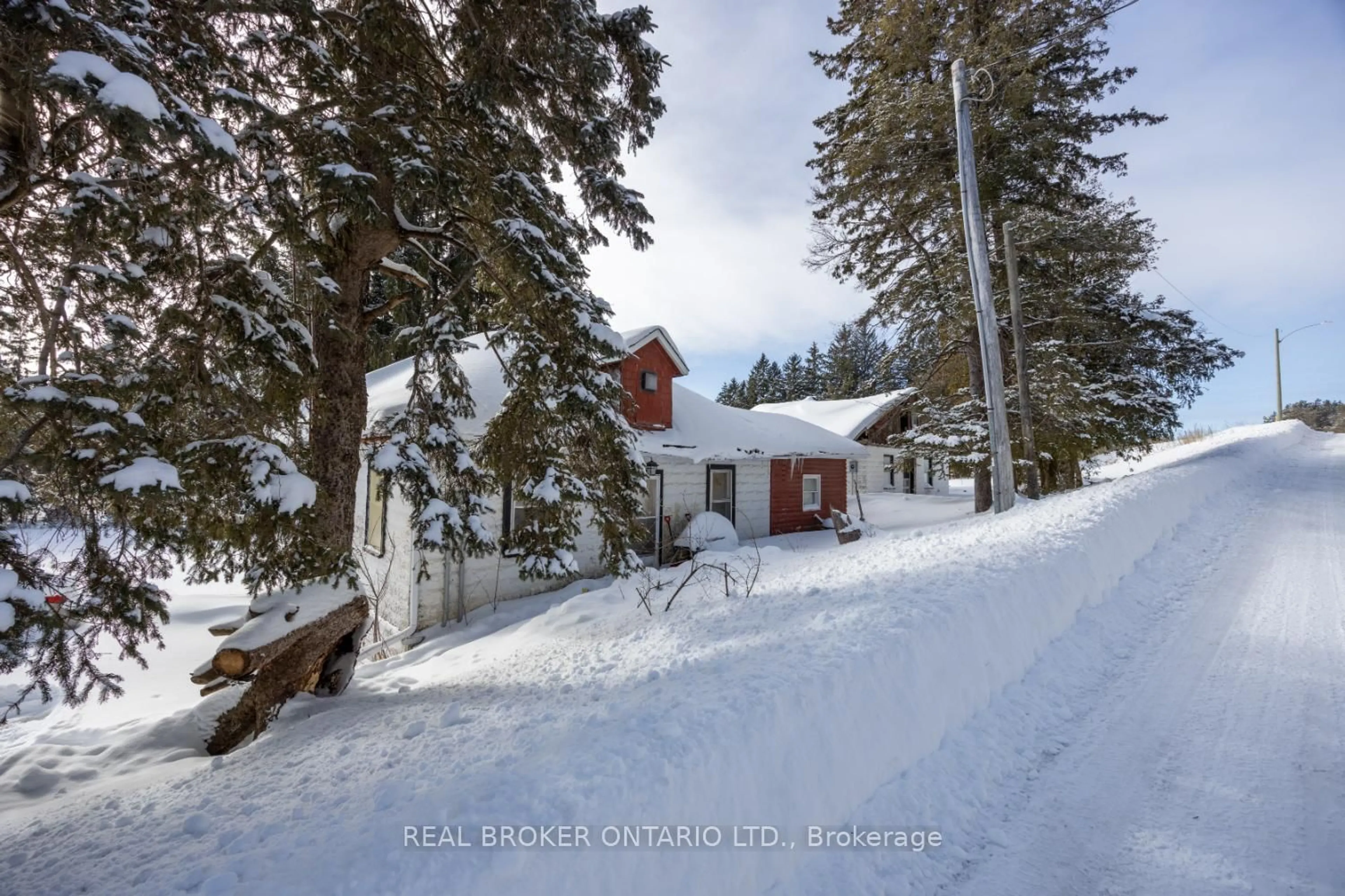 A pic from outside/outdoor area/front of a property/back of a property/a pic from drone, street for Part Lot 11 Concession 2 Manvers Part 4, Kawartha Lakes Ontario L0A 1K0