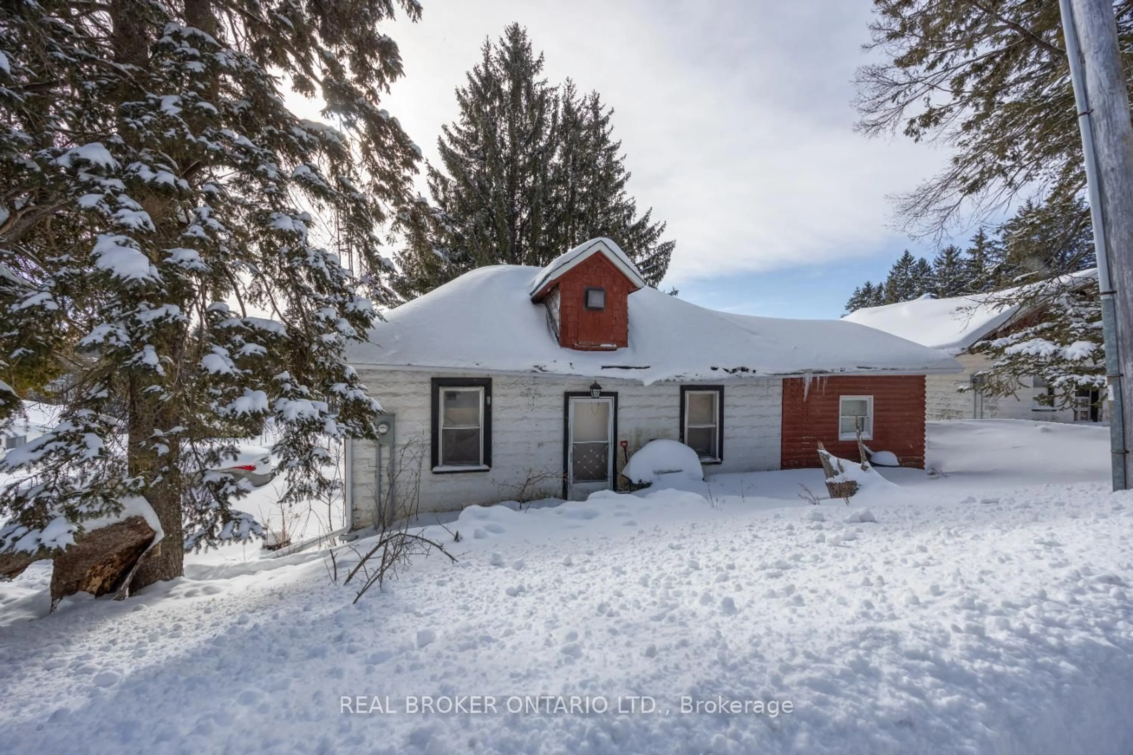 A pic from outside/outdoor area/front of a property/back of a property/a pic from drone, street for Part Lot 11 Concession 2 Manvers Part 4, Kawartha Lakes Ontario L0A 1K0