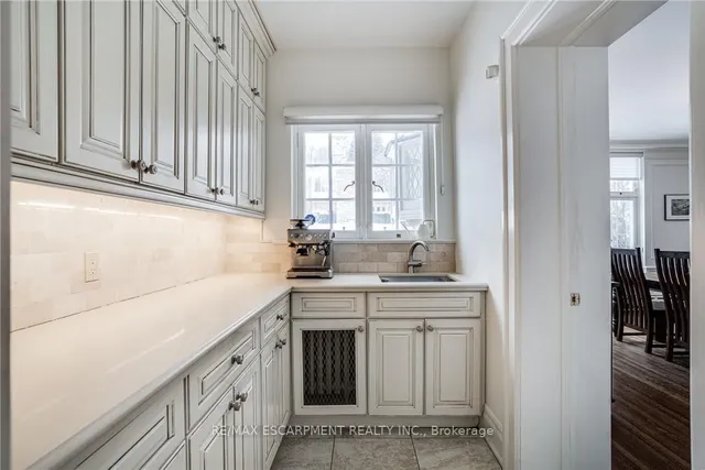 Additional property image - 7 St. James Pl