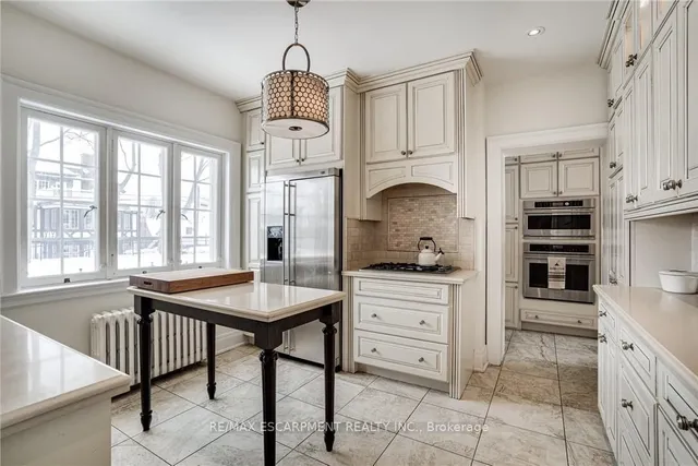 Additional property image - 7 St. James Pl