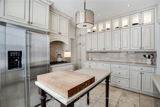 Additional property image - 7 St. James Pl
