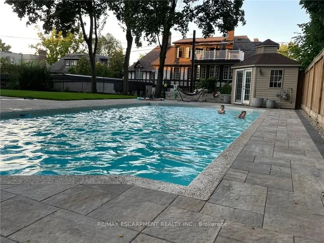 Additional property image - 7 St. James Pl