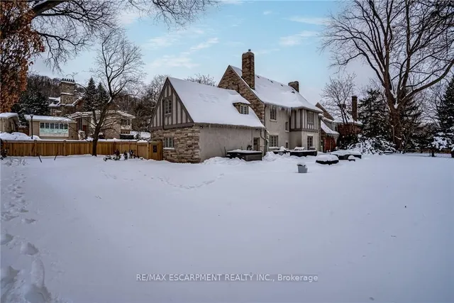Additional property image - 7 St. James Pl