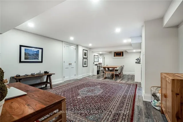 Additional property image - 7 St. James Pl