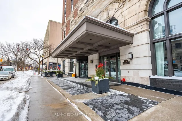 Additional property image - 112 King St Unit 1012