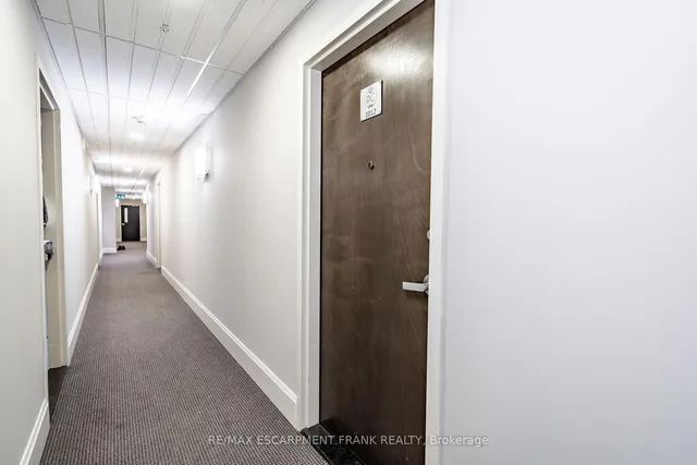 Additional property image - 112 King St Unit 1012