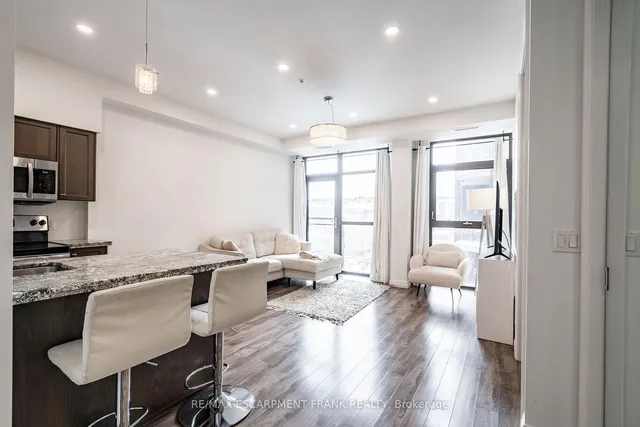 Additional property image - 112 King St Unit 1012