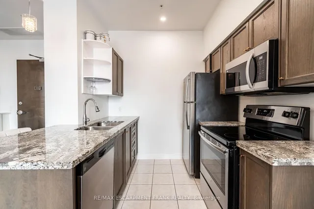 Additional property image - 112 King St Unit 1012