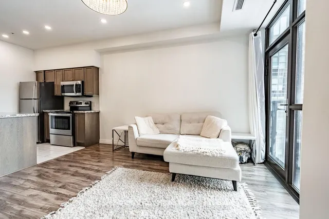Additional property image - 112 King St Unit 1012
