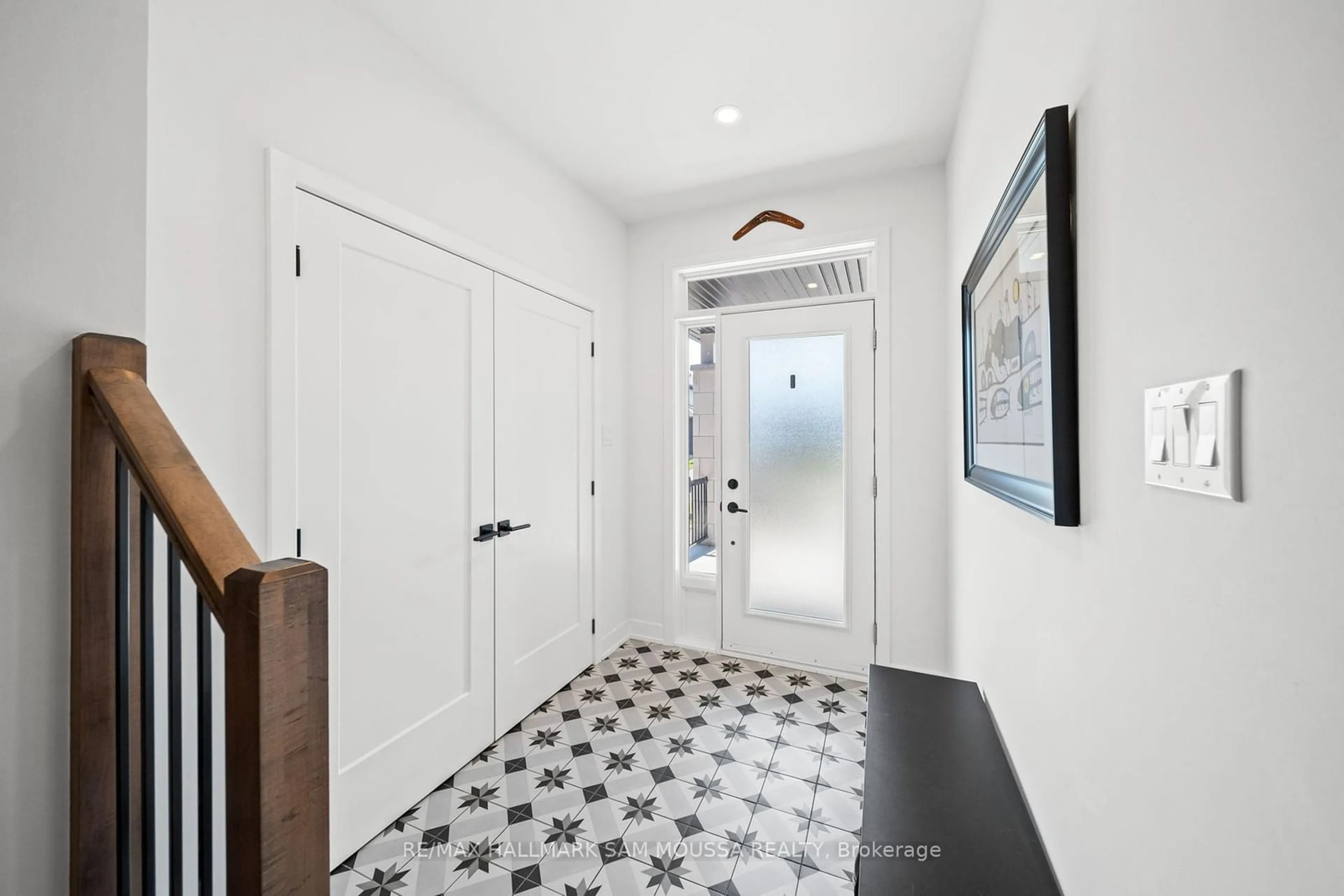 Indoor entryway for 259 FOUNTAINHEAD Dr, Orleans - Convent Glen and Area Ontario K1W 0H4