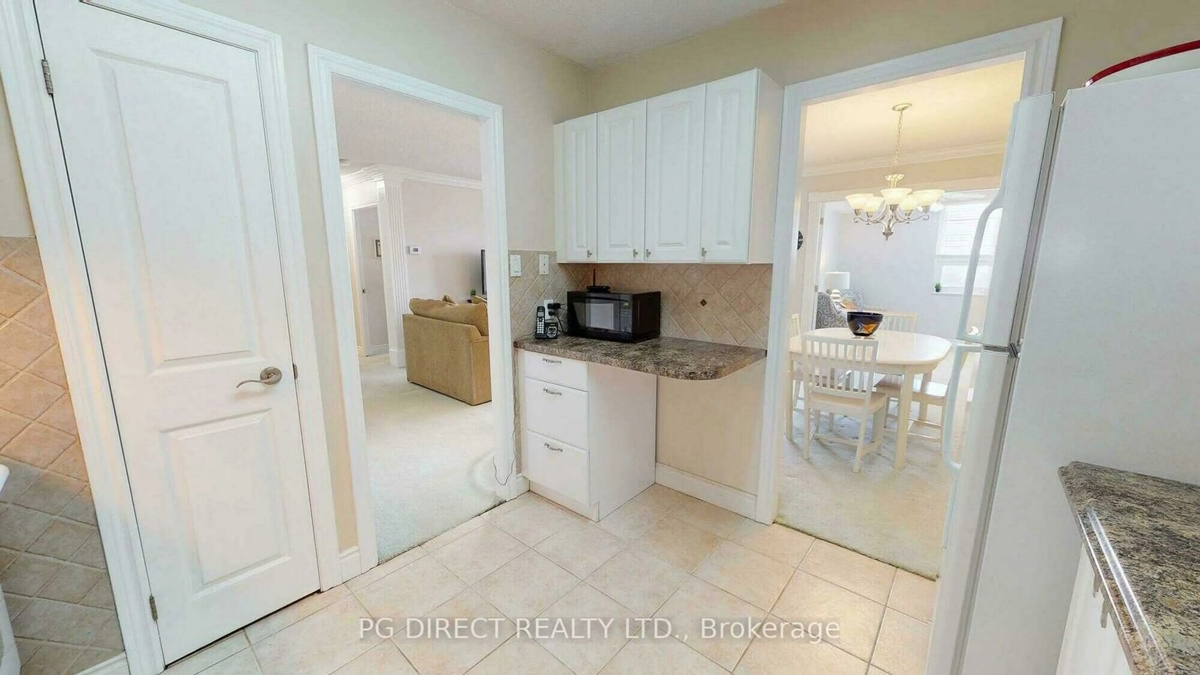 Standard kitchen, ceramic/tile floor for 500 Green Rd #1216, Hamilton Ontario L8E 3M6