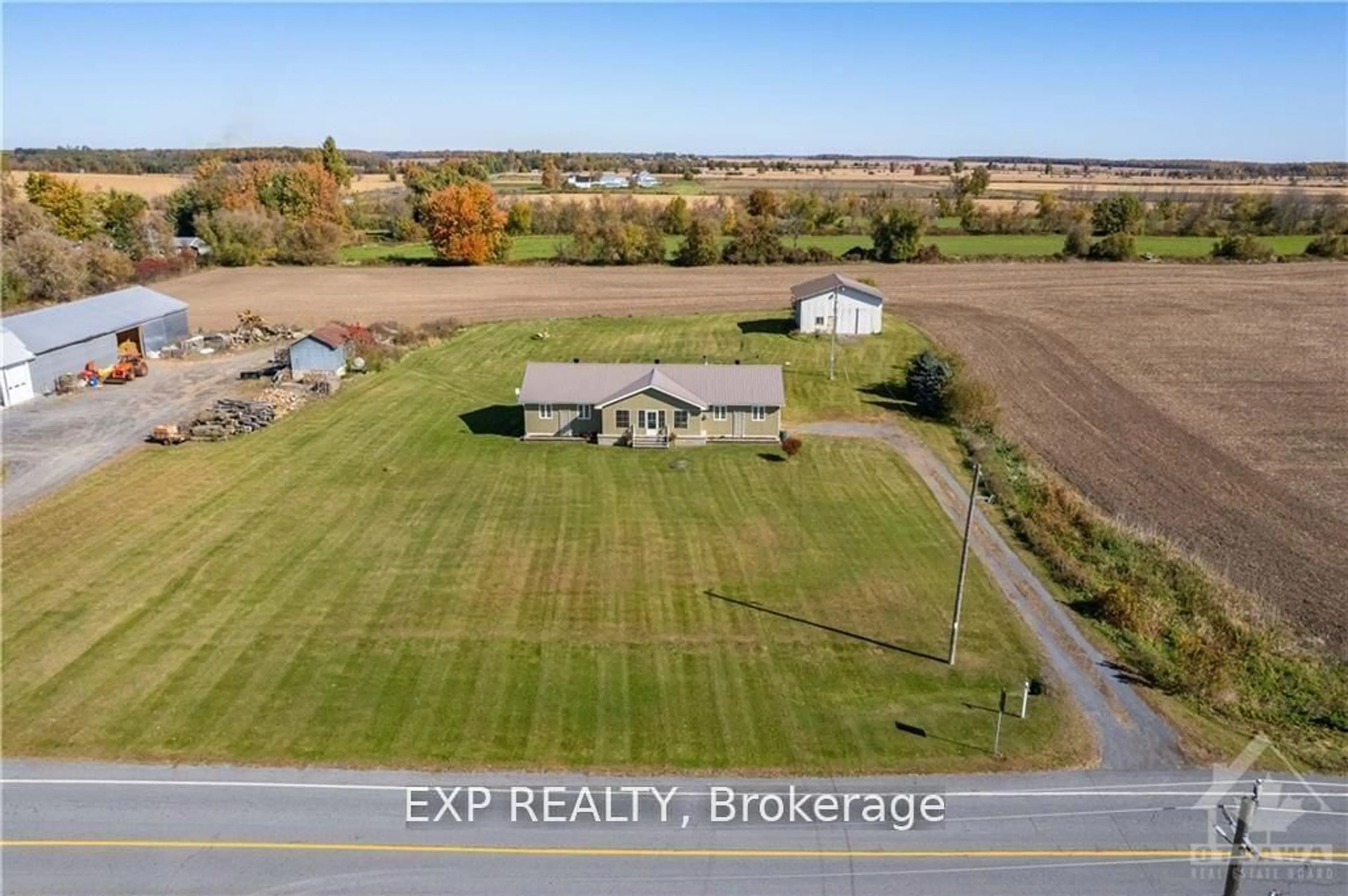 A pic from outside/outdoor area/front of a property/back of a property/a pic from drone, building for 4883 2ND LINE Rd, South Glengarry Ontario K0C 1Z0