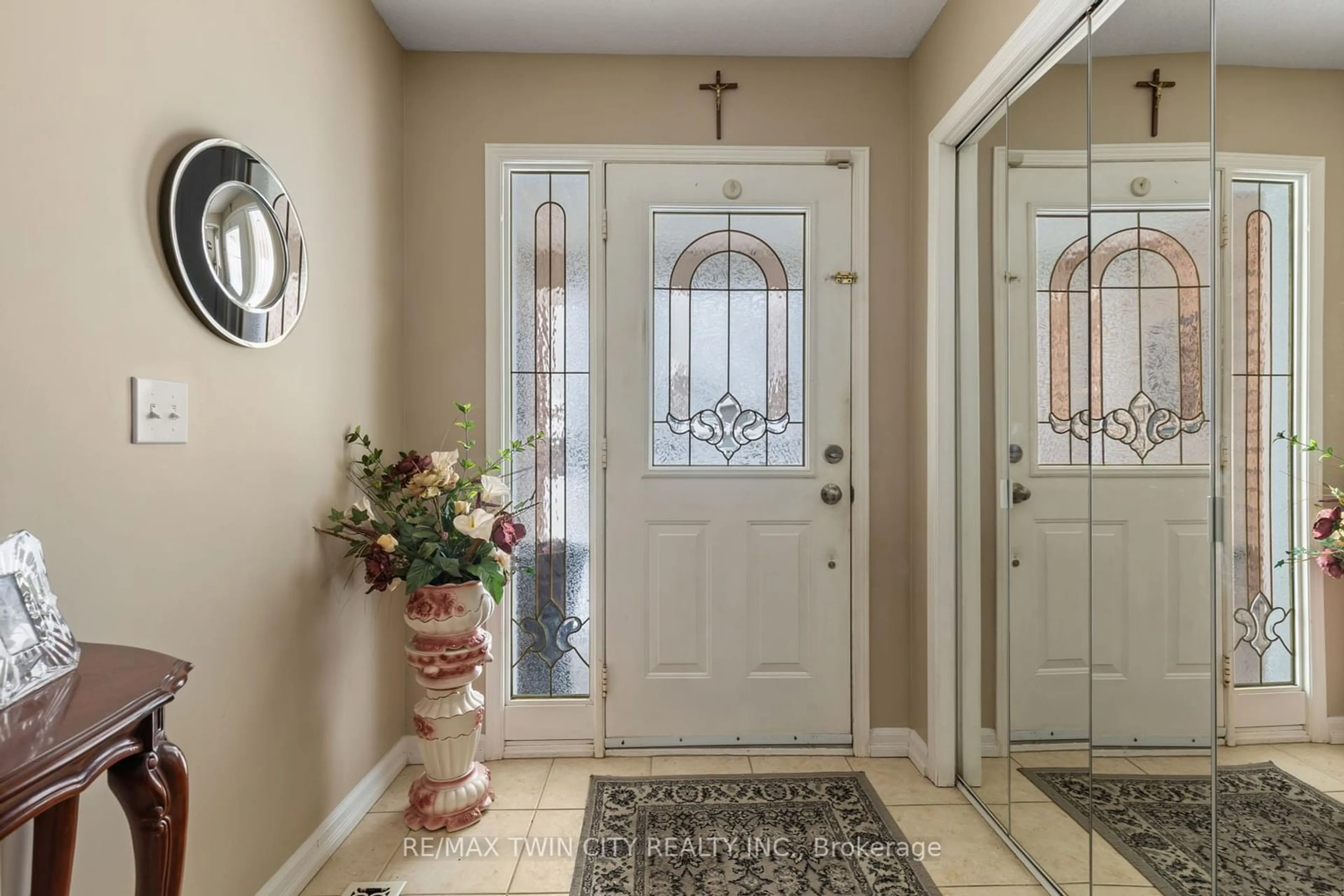 Indoor entryway for 19 Waffler Cres, Cambridge Ontario N1P 1H6