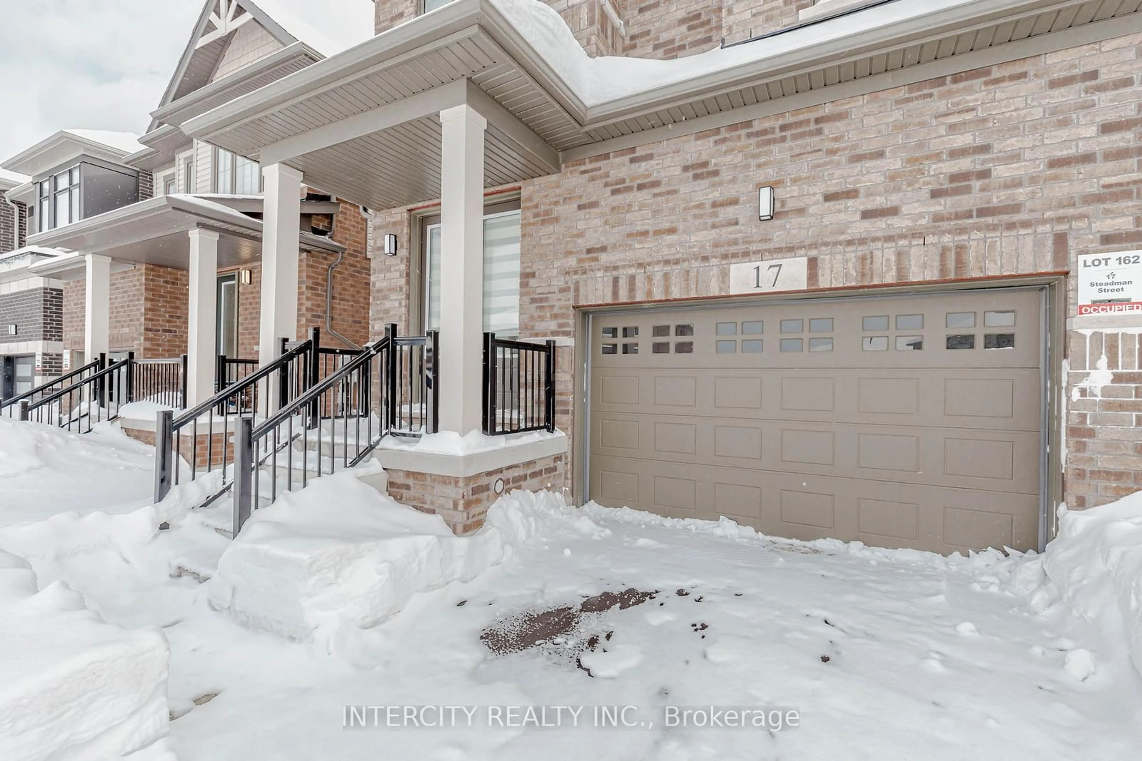 Indoor entryway for 17 Steadman St, Cambridge Ontario N1S 5C2