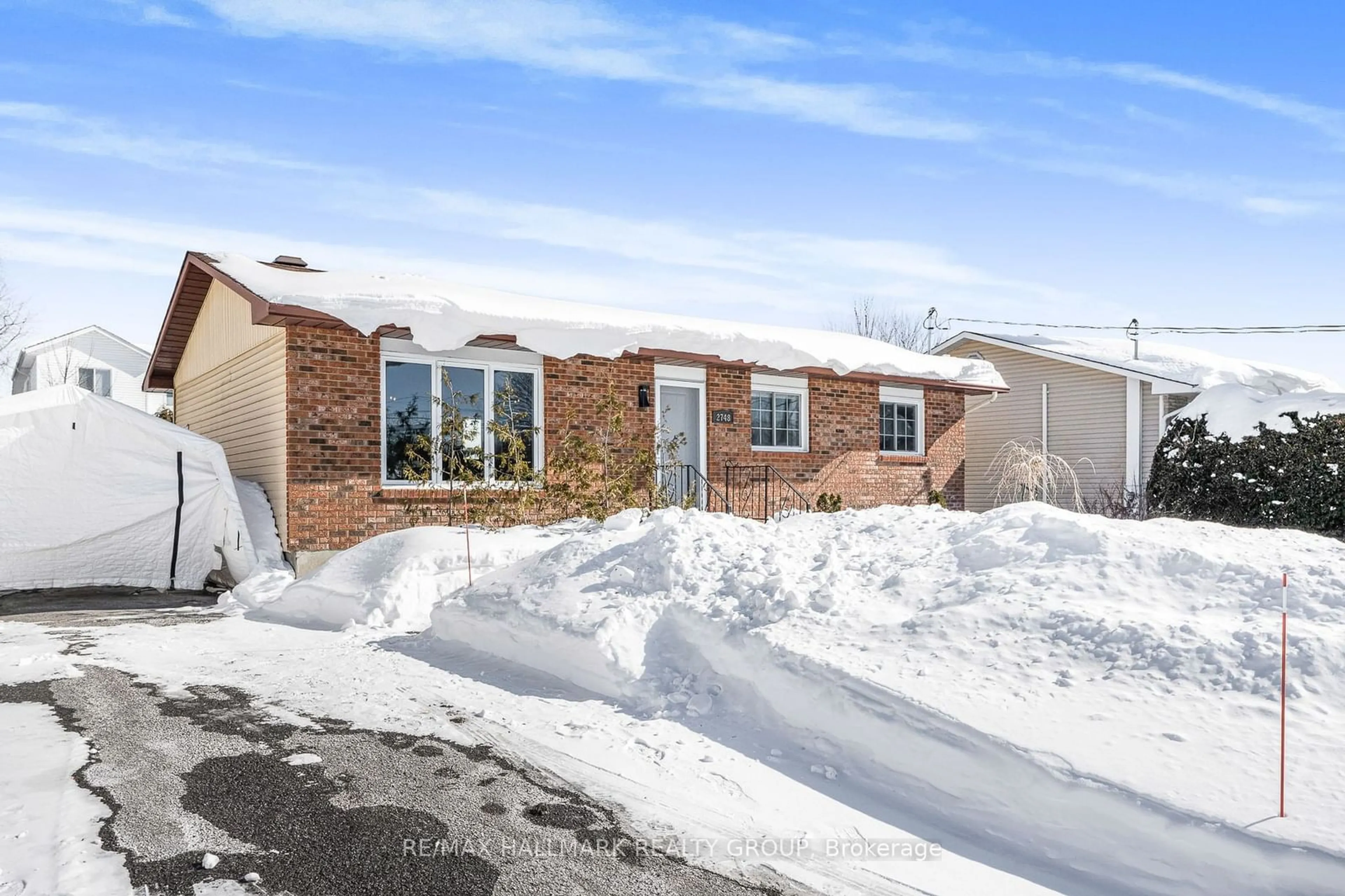 Home with brick exterior material, street for 2748 LEONARD St, Clarence-Rockland Ontario K4K 1S6