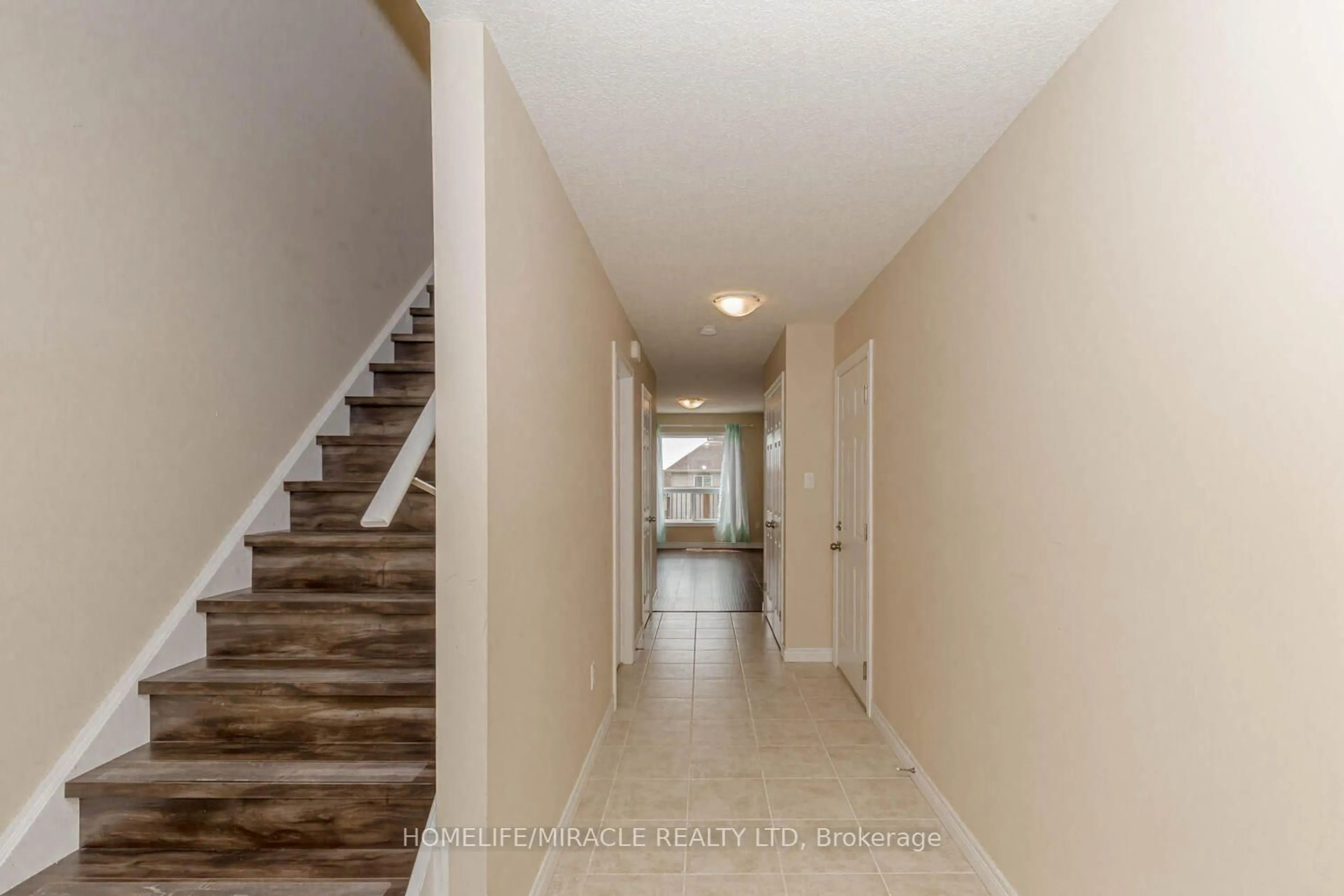 Indoor entryway for 83 Oakes Cres, Guelph Ontario N1E 0J5