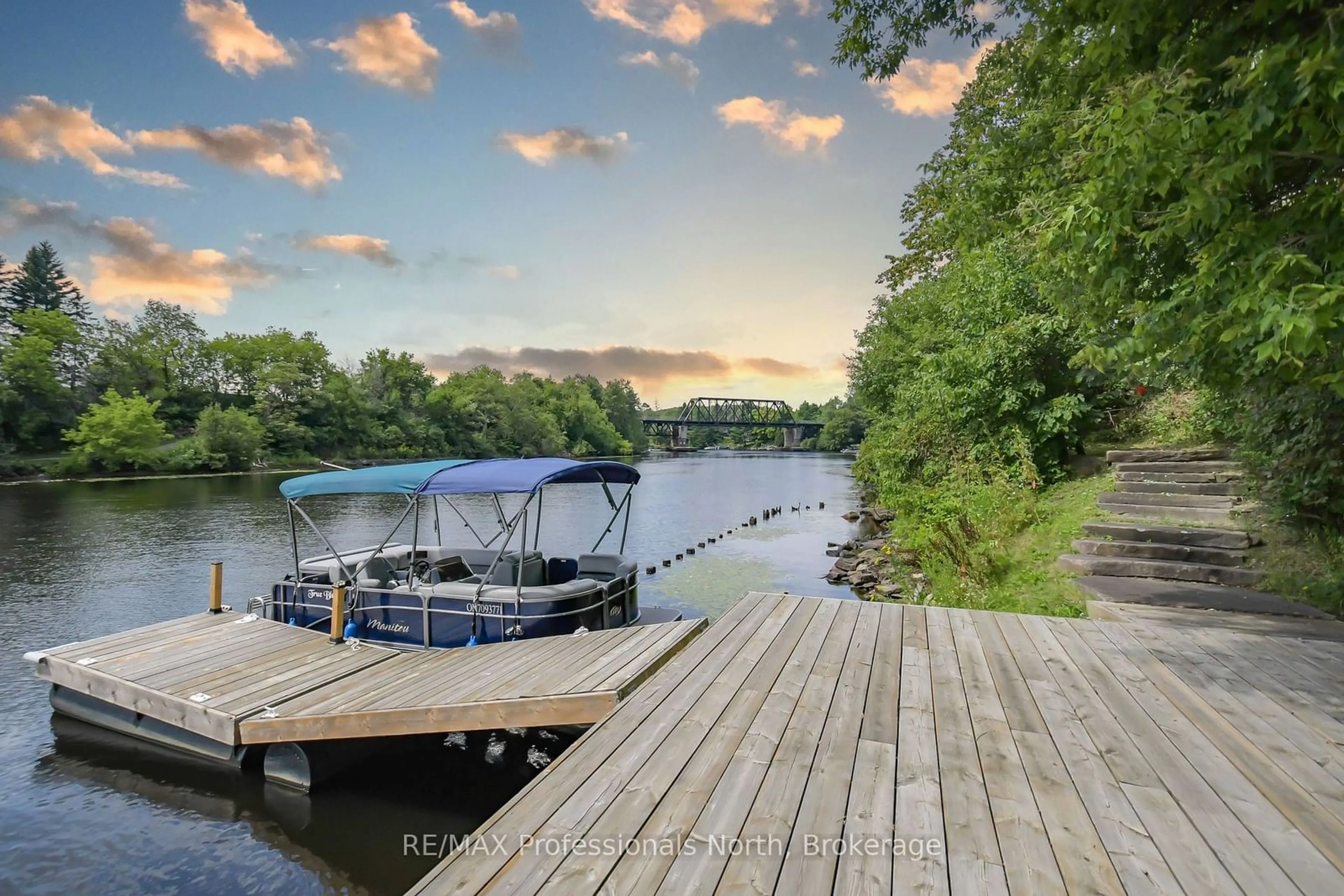 Patio, water/lake/river/ocean view for 31 DAIRY Lane #105, Huntsville Ontario P1H 2L7