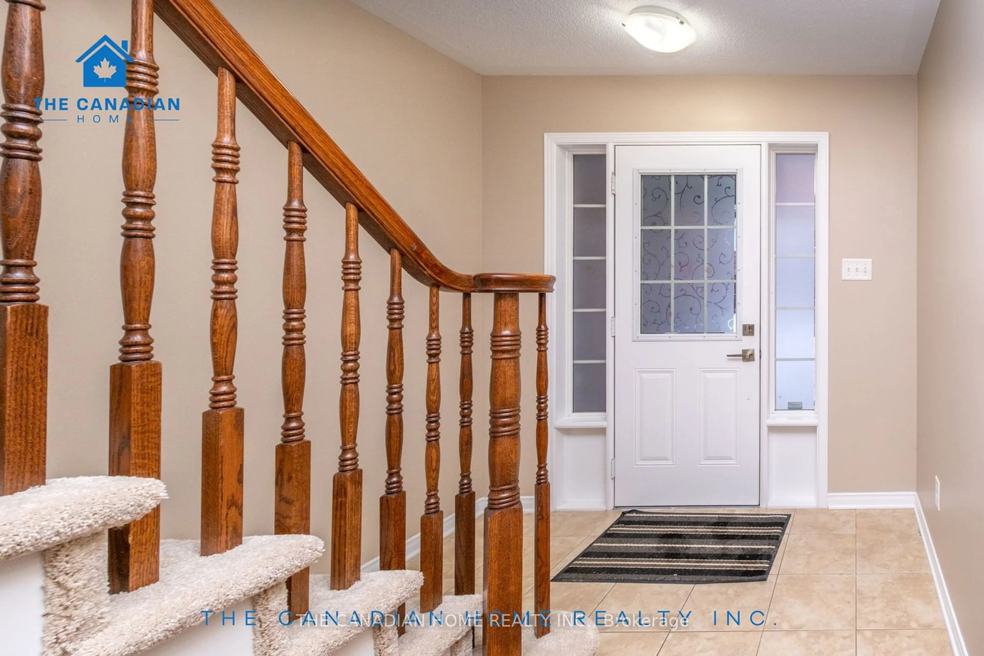 Indoor entryway for 410 Heathrow Private, Kanata Ontario K2S 0M9