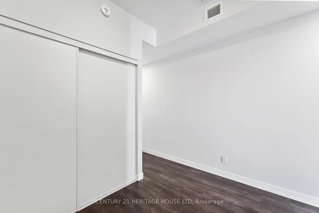Additional property image - 15 Queen St Unit 1504