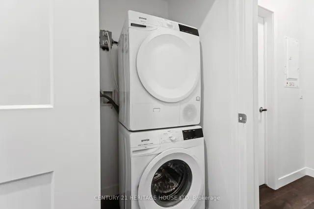 Additional property image - 15 Queen St Unit 1504