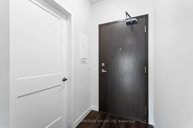 Additional property image - 15 Queen St Unit 1504