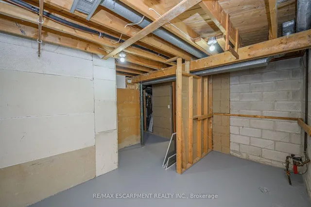 Additional property image - 105 Lavina Cres