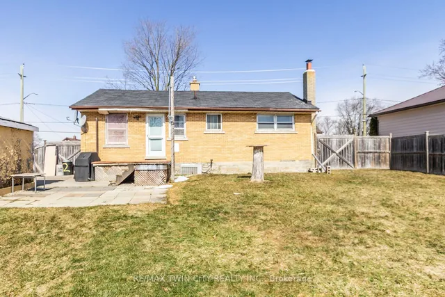 Additional property image - 32 SCHWEITZER St
