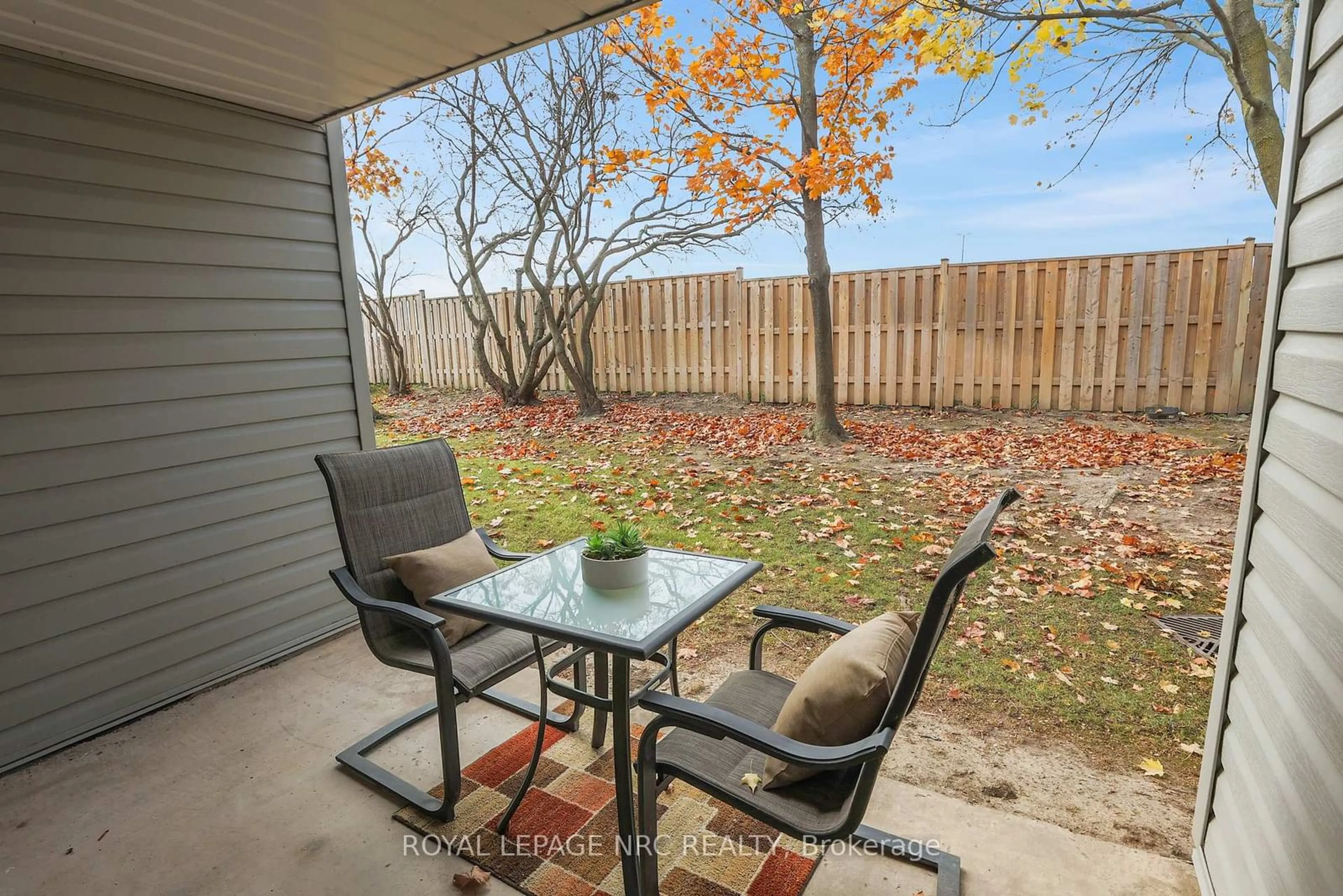 Patio, water/lake/river/ocean view for 189 Dorchester Blvd #102, St. Catharines Ontario L2M 7V8