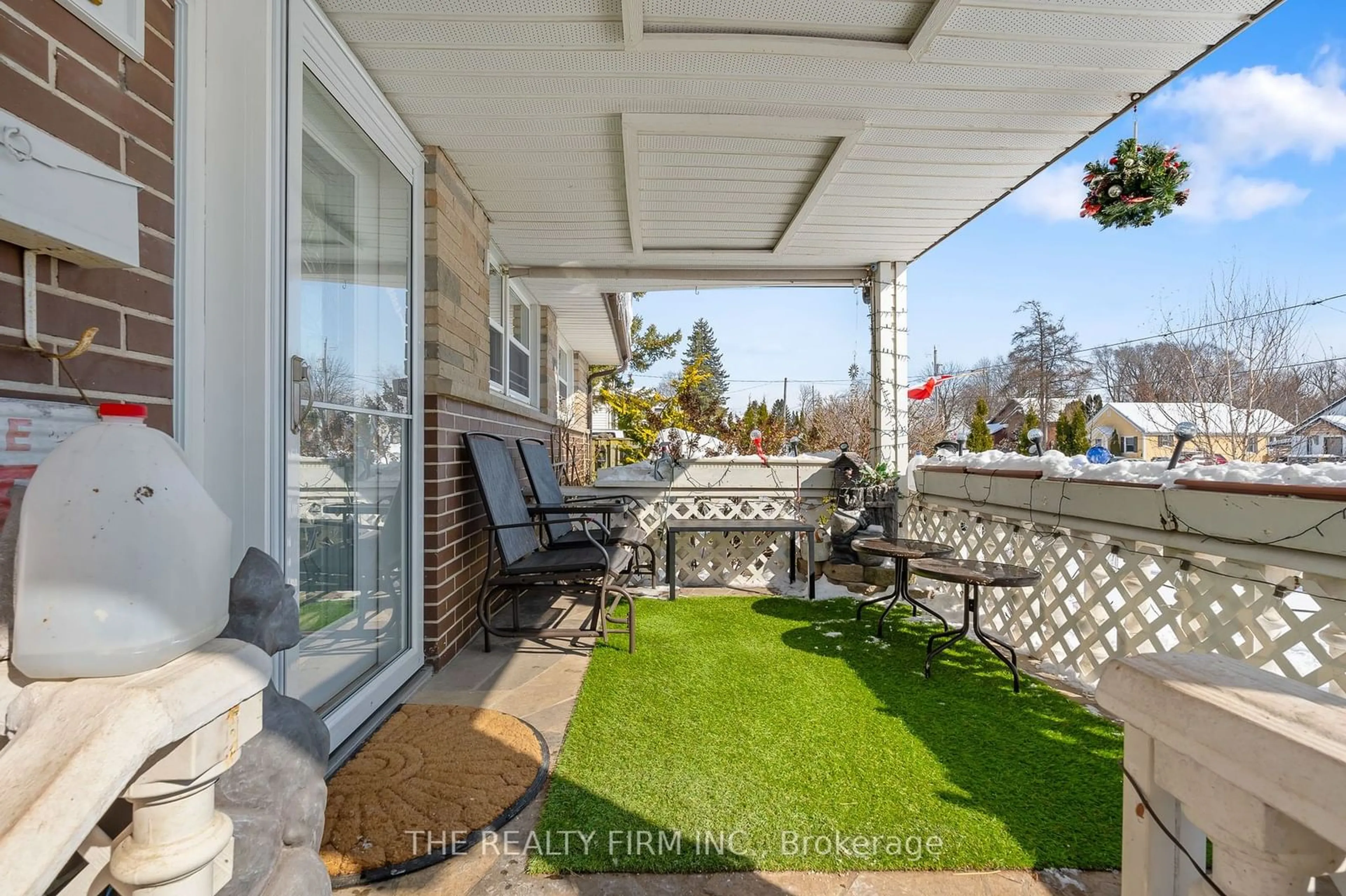 Patio, street for 1864 Parkhurst Ave, London Ontario N5V 2C3