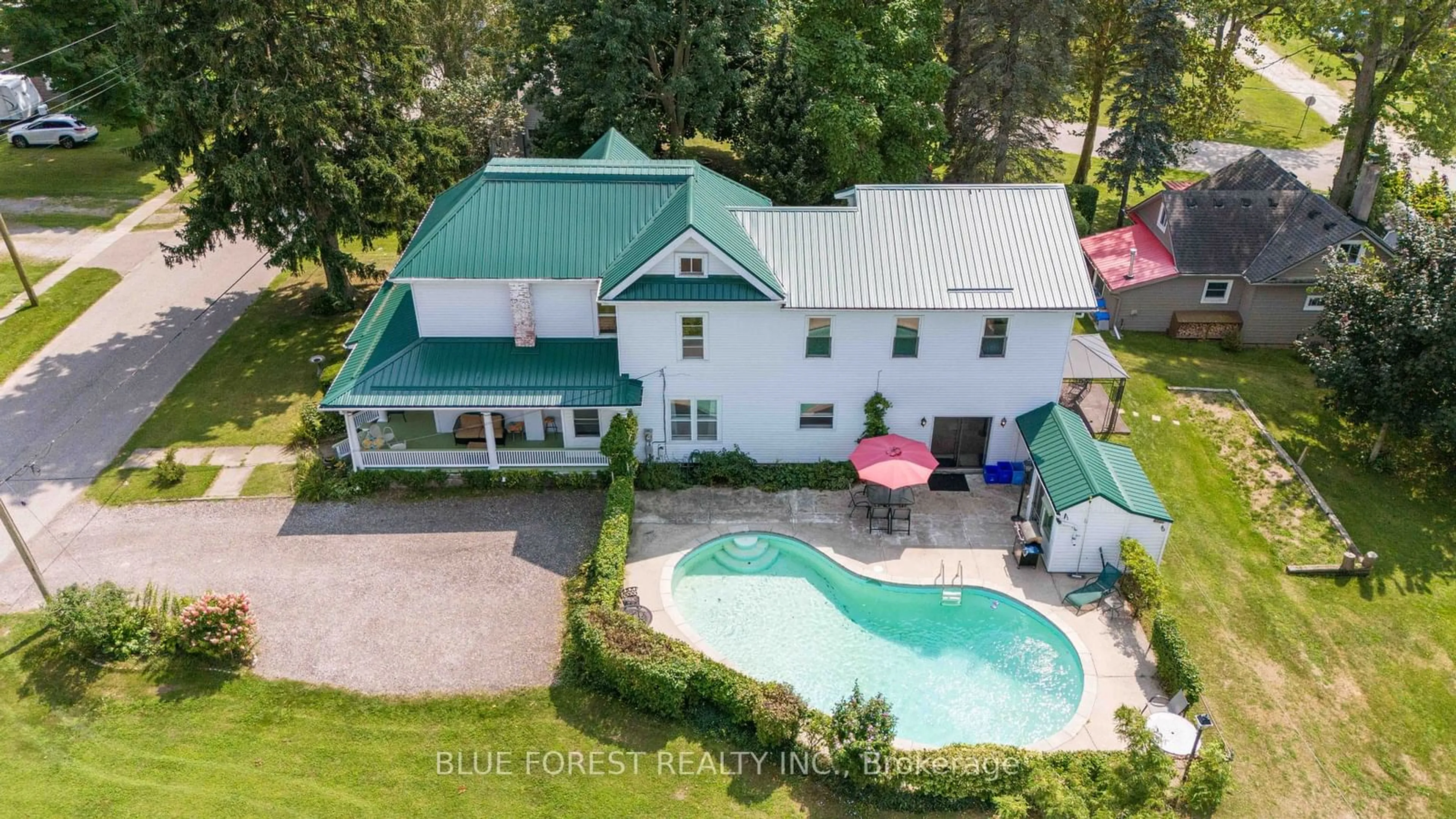 A pic from outside/outdoor area/front of a property/back of a property/a pic from drone, water/lake/river/ocean view for 13 Victoria St, Bayham Ontario N0J 1T0