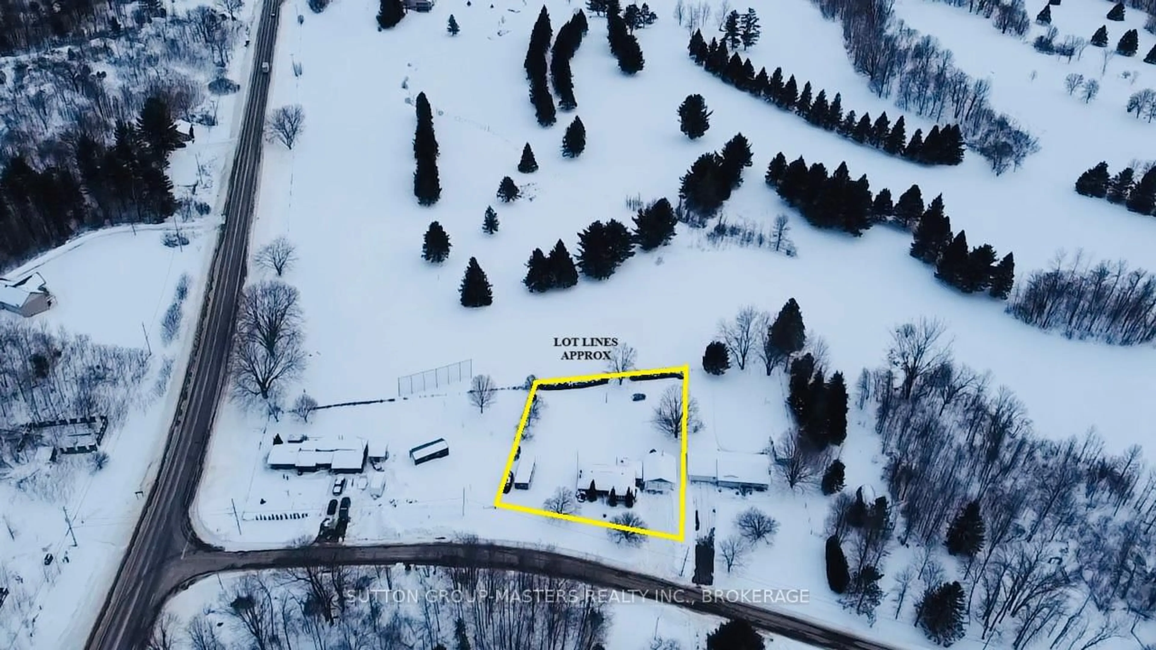 A pic from outside/outdoor area/front of a property/back of a property/a pic from drone, building for 4308 SNIDER Rd, Verona Ontario K0H 2W0