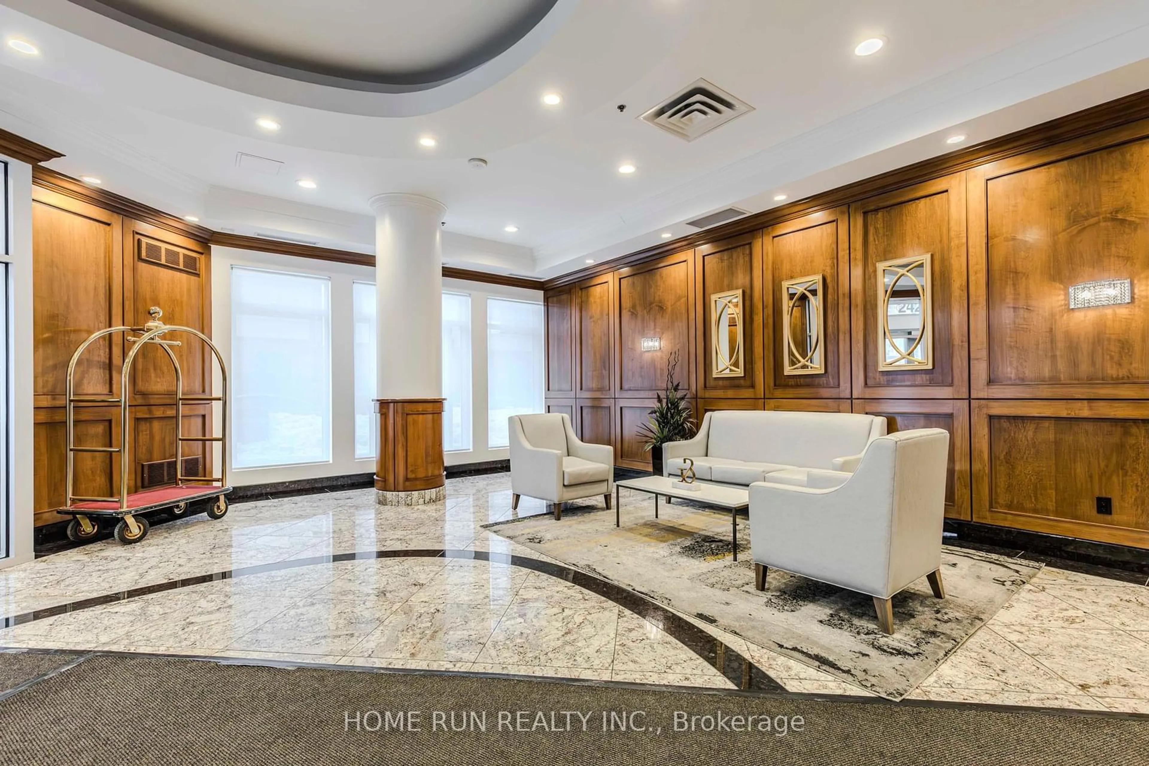 Lobby for 242 Rideau St #1406, Lower Town - Sandy Hill Ontario K1N 0B7