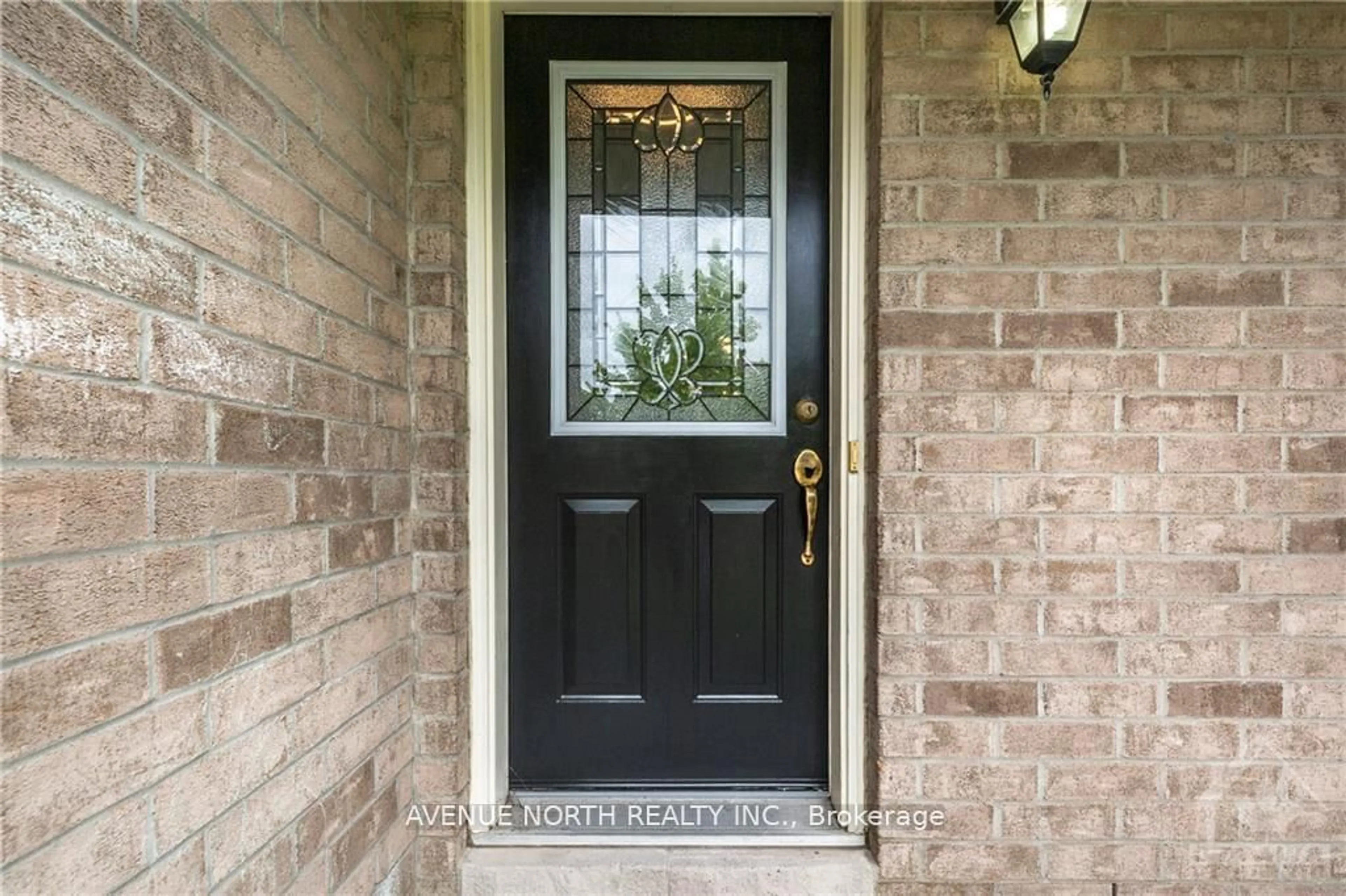 Indoor entryway for 1022 Candlewood St, Orleans - Cumberland and Area Ontario K4A 5E7