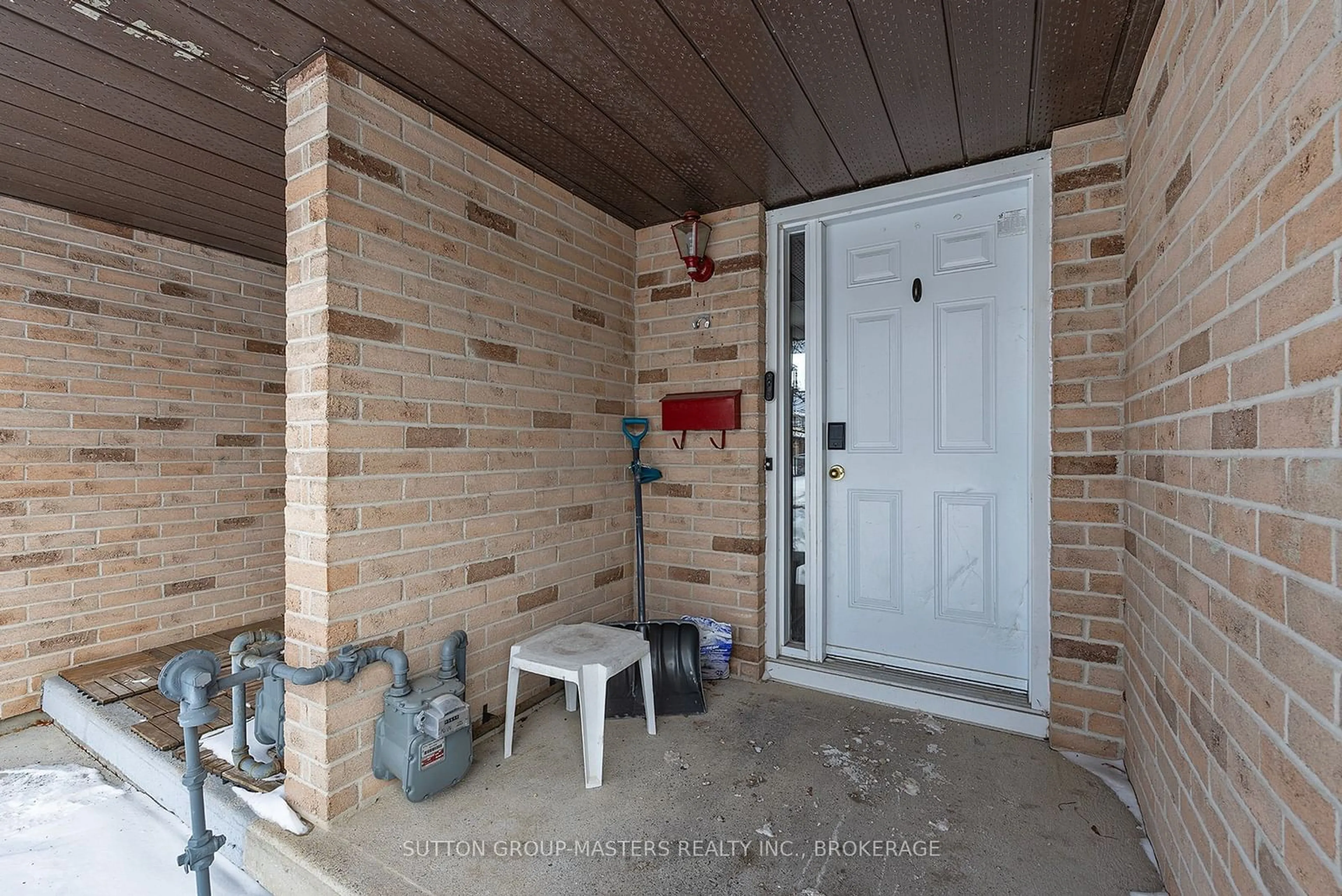 Indoor entryway for 57 Coventry Cres, Kingston Ontario K7M 7S8