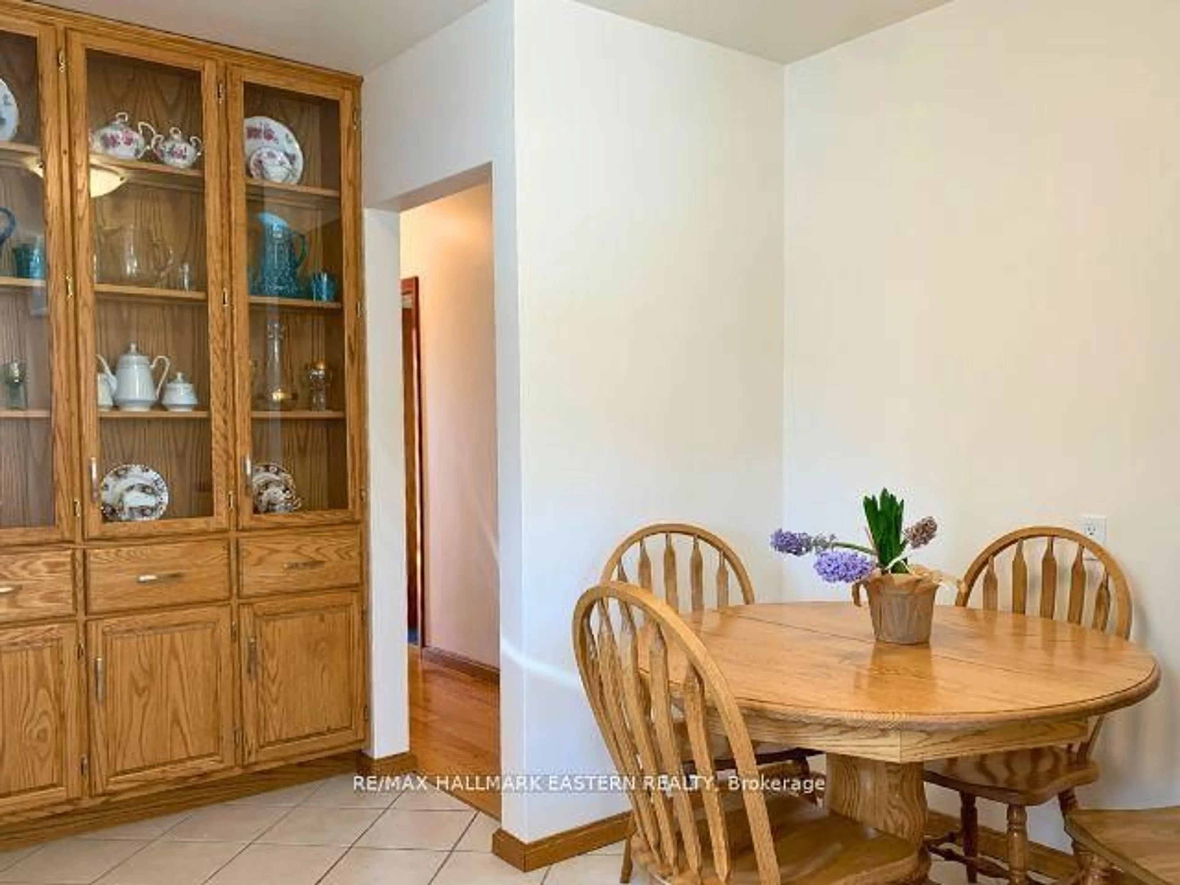 Dining room, unknown for 531 MONAGHAN Rd, Peterborough Ontario K9J 5H6