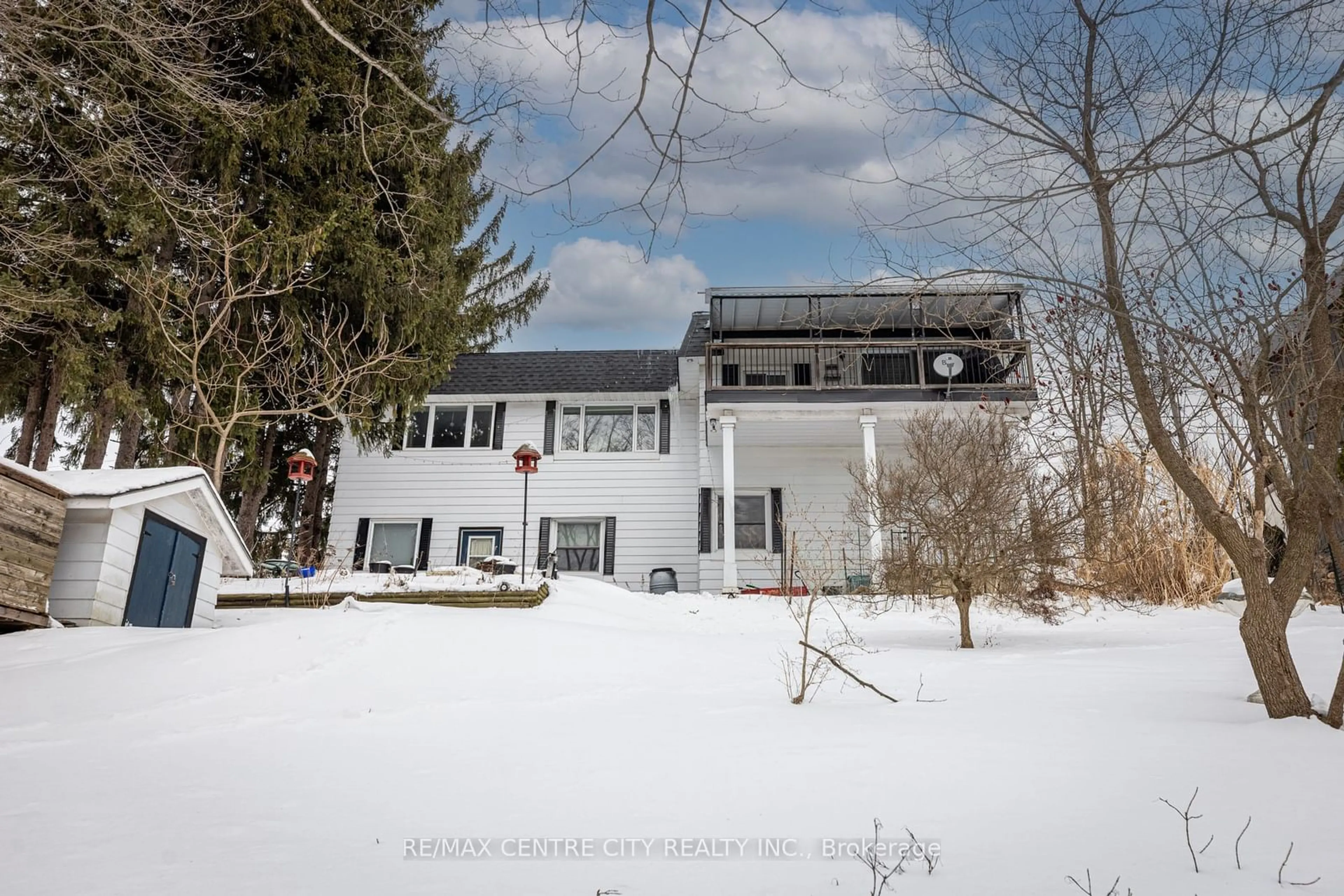 A pic from outside/outdoor area/front of a property/back of a property/a pic from drone, unknown for 8 Woodland Rd, Central Elgin Ontario N5P 1P2