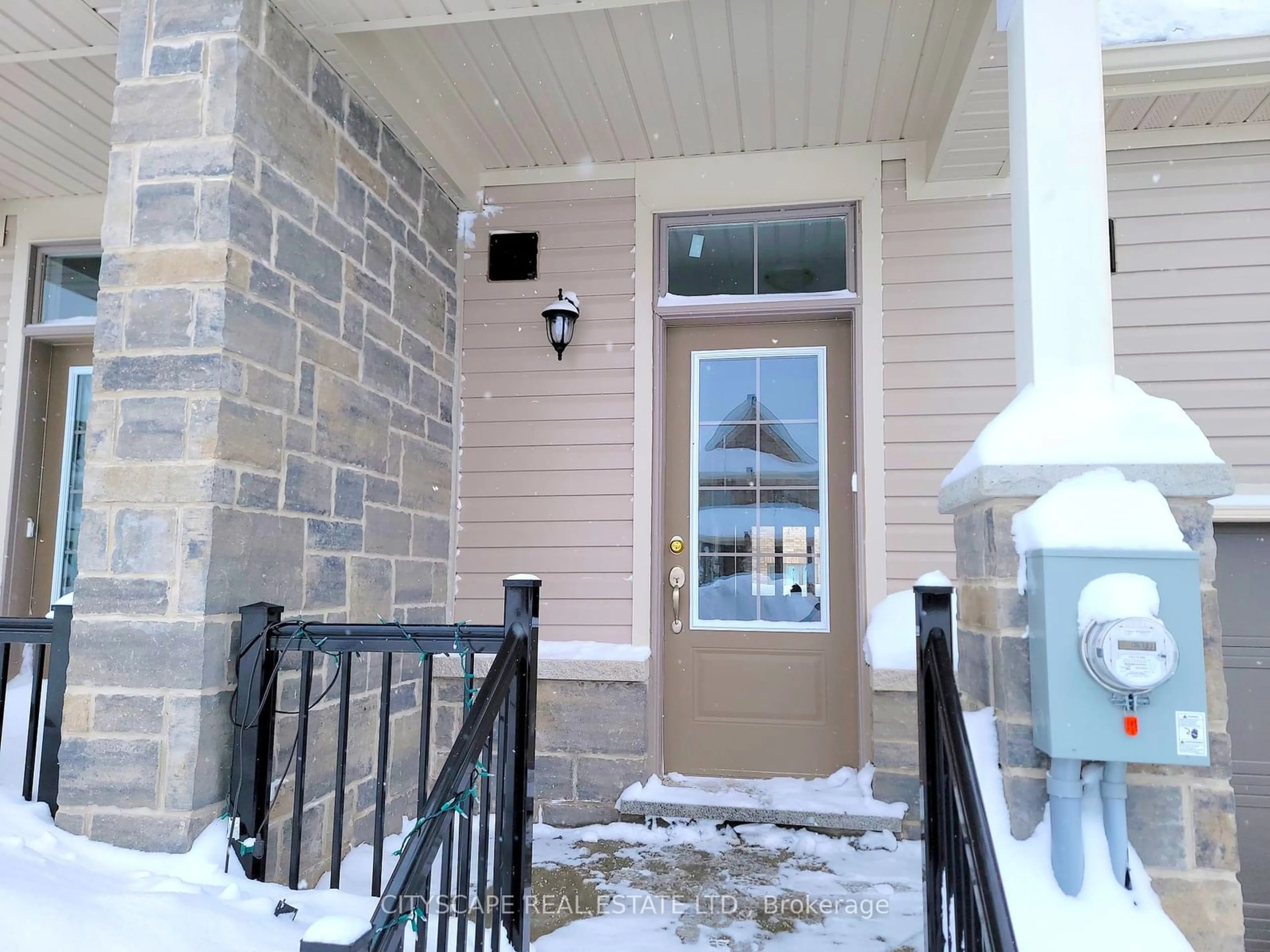 Indoor entryway for 7 Fennell St, Southgate Ontario N0C 1B0