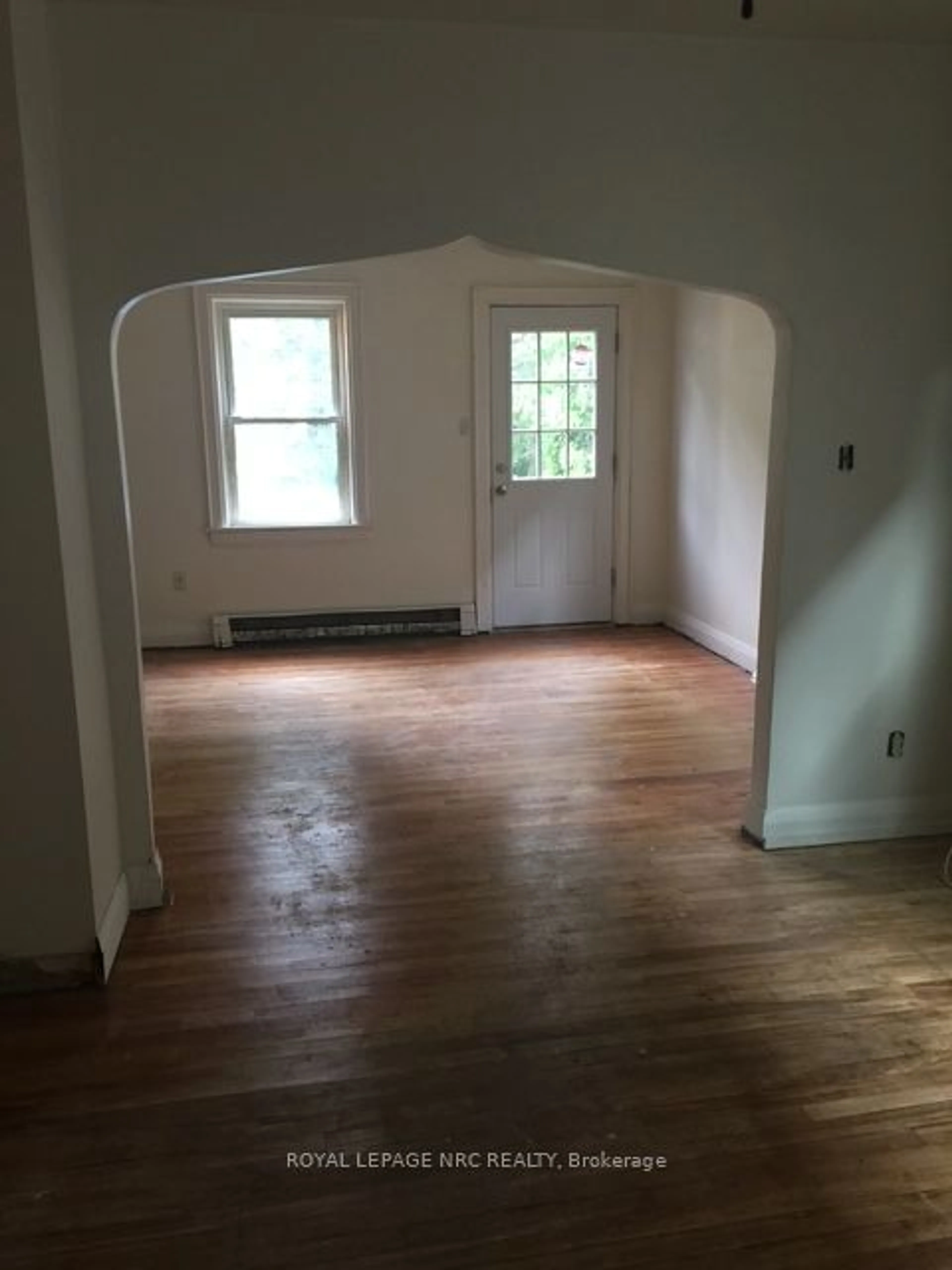 A pic of a room for 218 Courtwright St, Fort Erie Ontario L2A 2R8