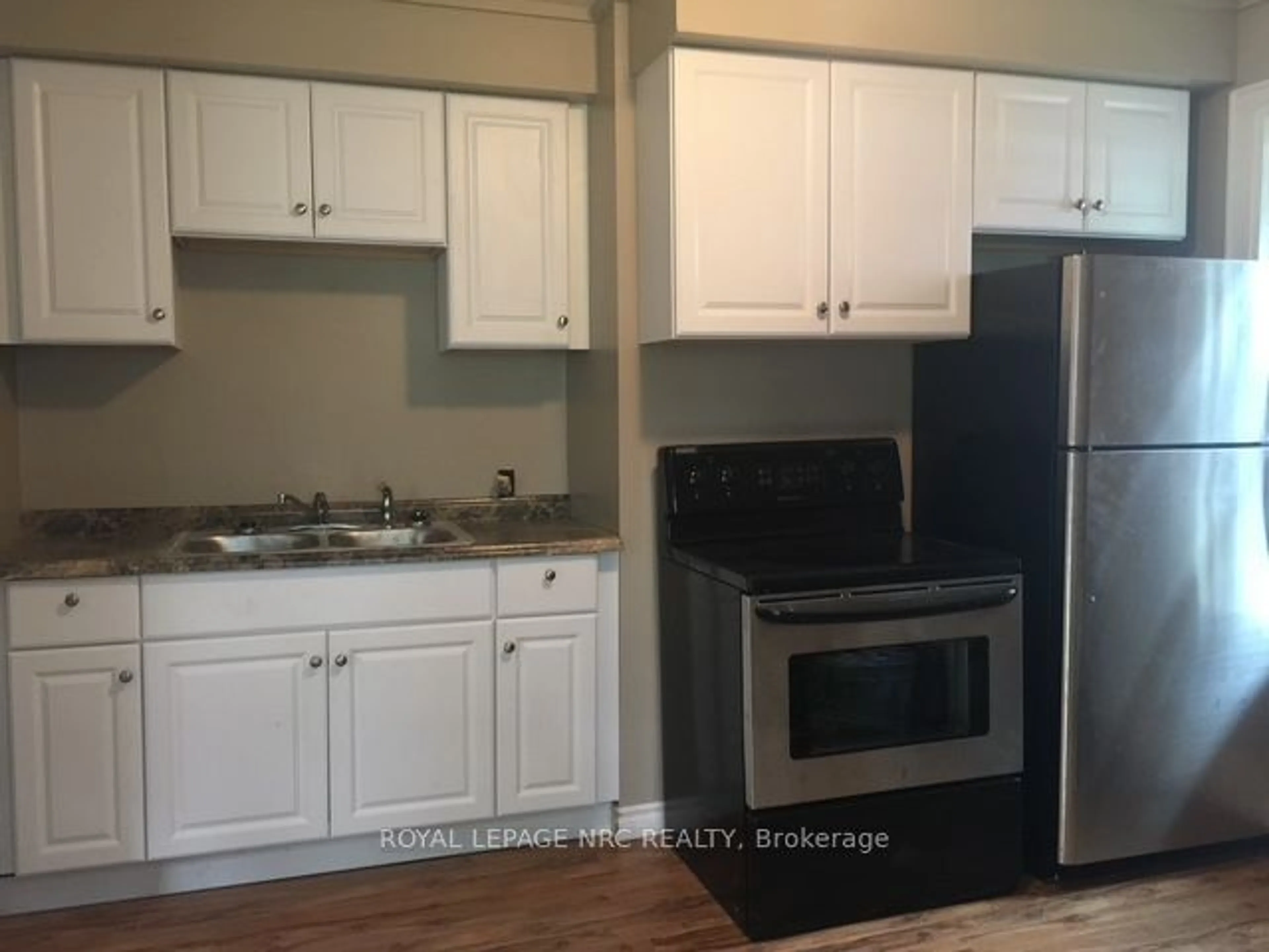 Standard kitchen, unknown for 218 Courtwright St, Fort Erie Ontario L2A 2R8