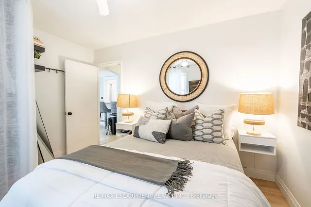 Additional property image - 351 Queensdale Ave