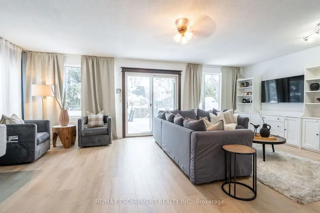 Additional property image - 351 Queensdale Ave