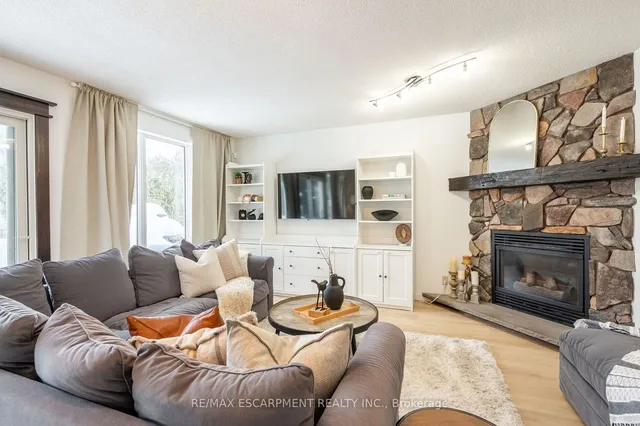 Additional property image - 351 Queensdale Ave