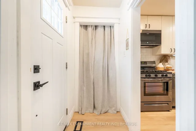 Additional property image - 351 Queensdale Ave