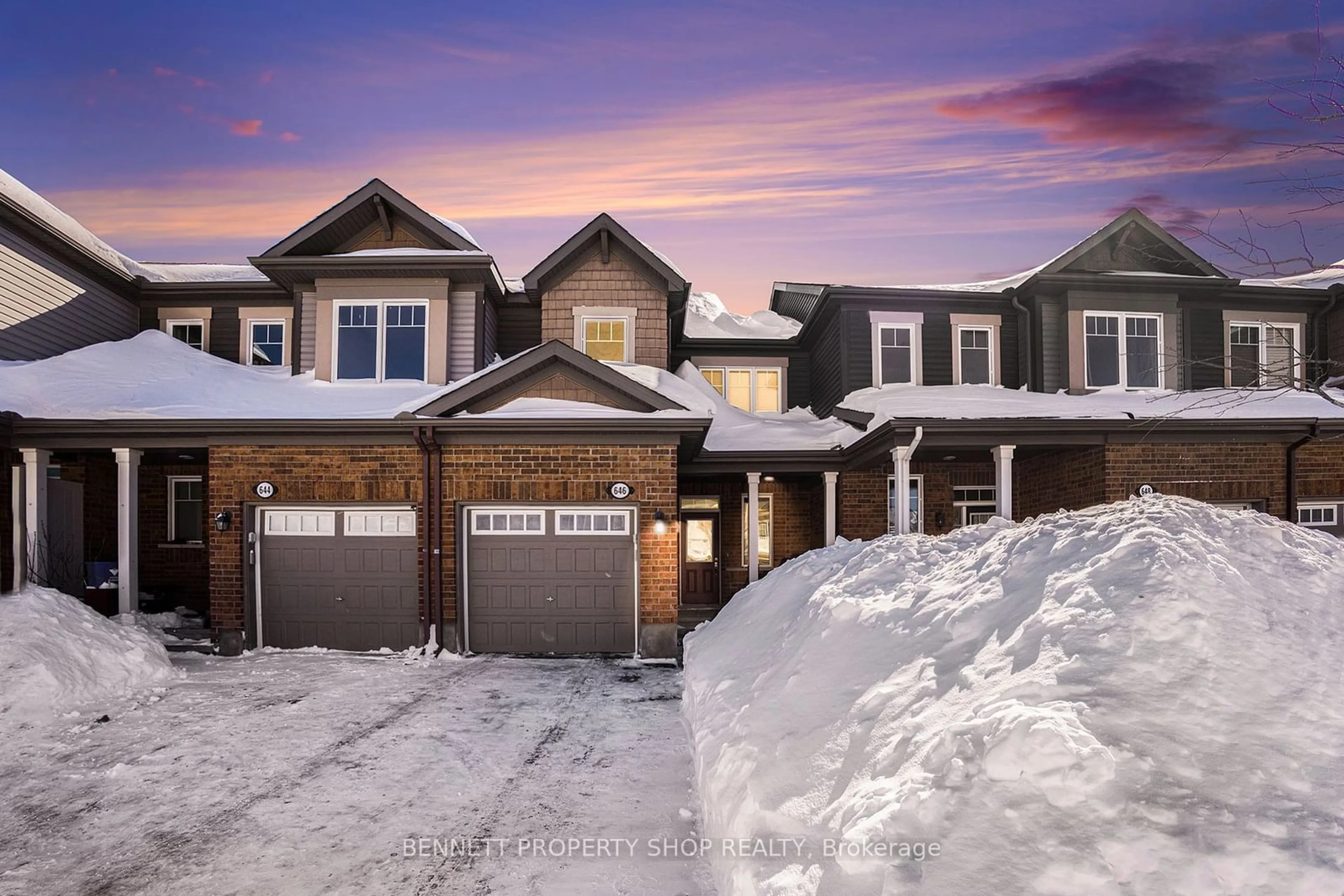 A pic from outside/outdoor area/front of a property/back of a property/a pic from drone, street for 646 Bluegill Ave, Barrhaven Ontario K2J 5Y8