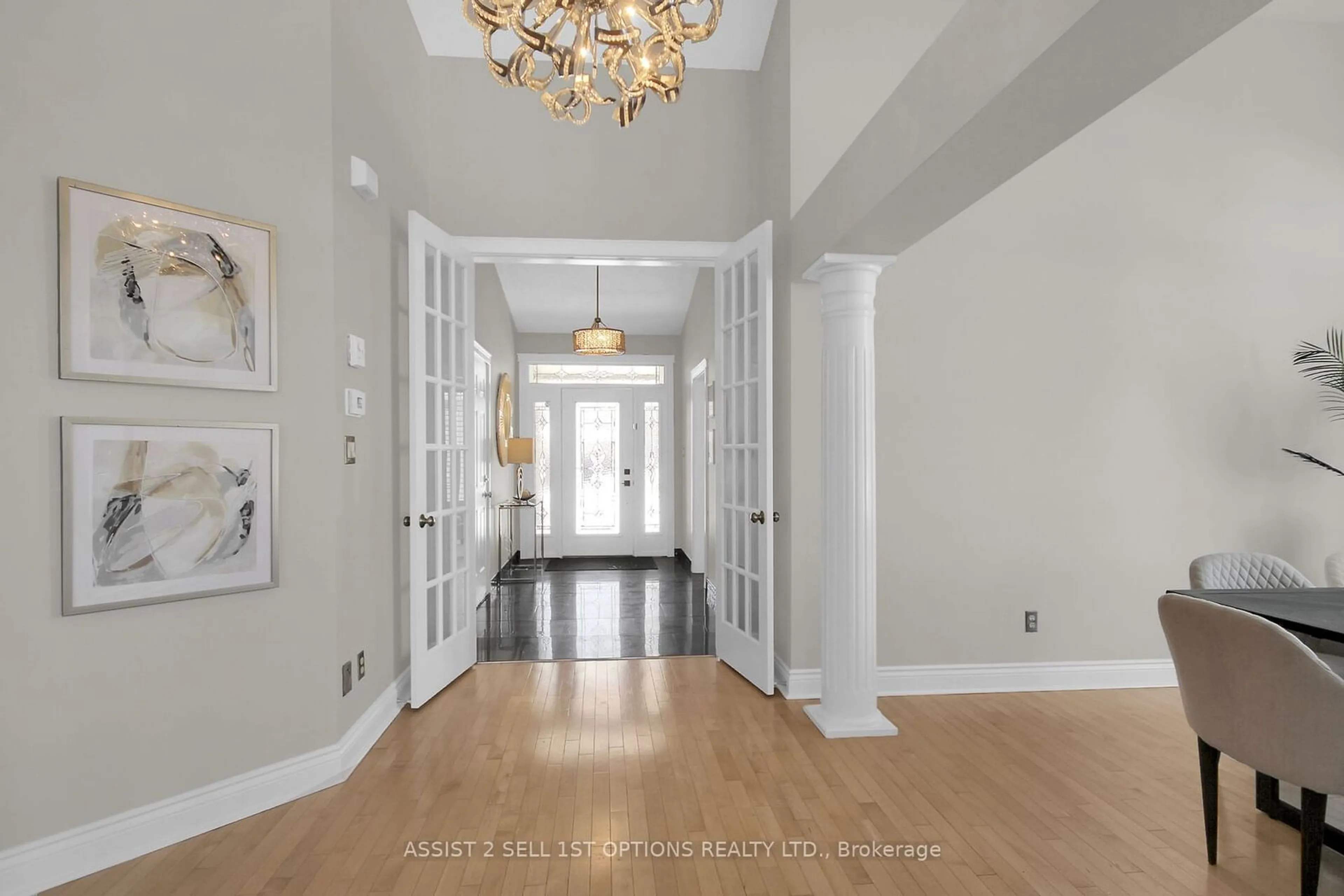 Indoor entryway for 125 Golflinks Dr, Barrhaven Ontario K2J 5N5