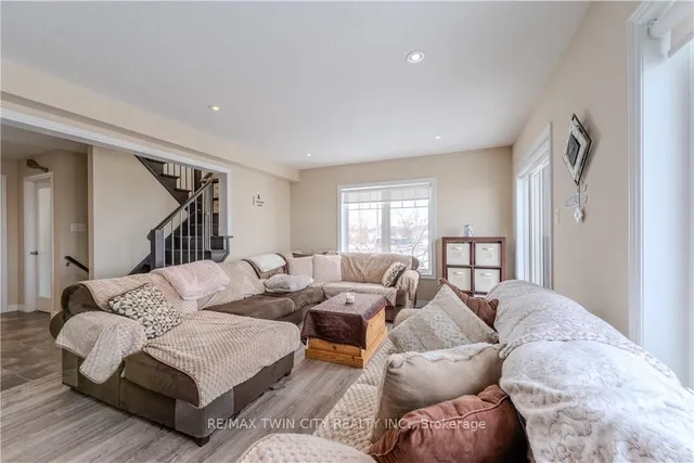 Additional property image - 70 Willowrun Dr Unit L4