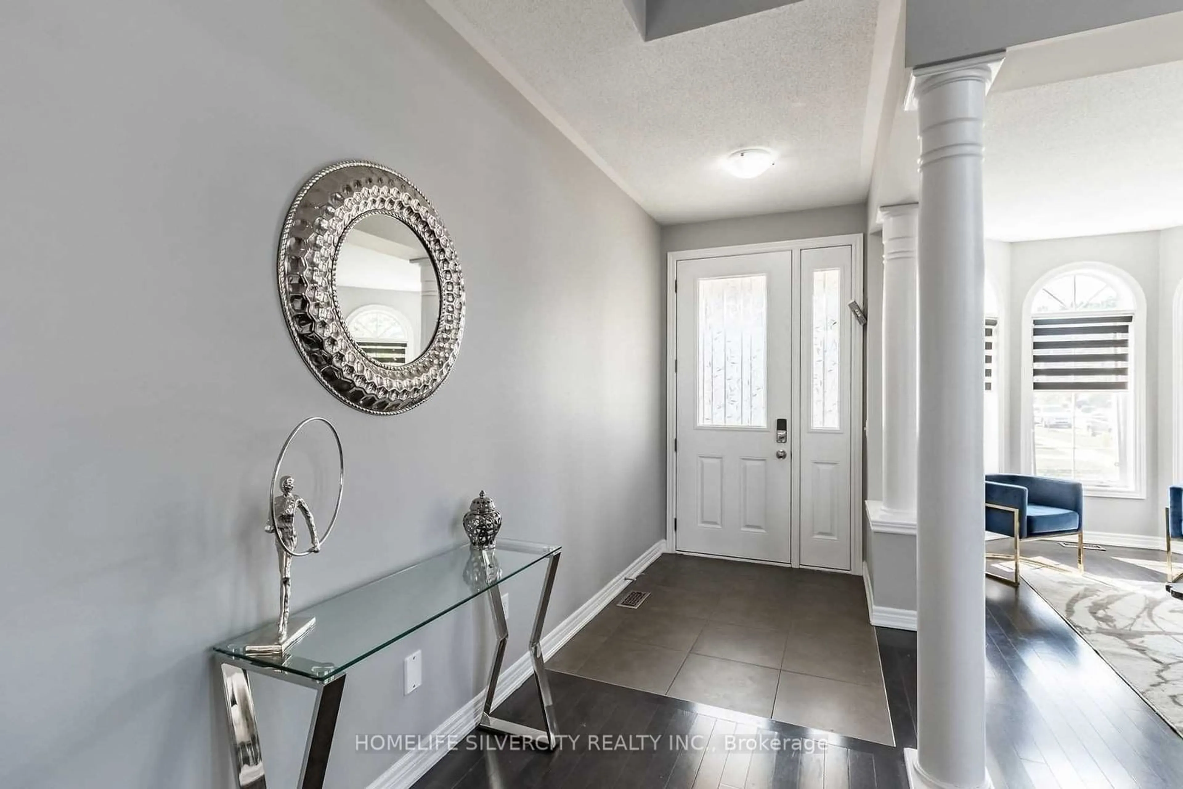 Indoor entryway for 3 Juneberry Rd, Thorold Ontario L2V 0B2