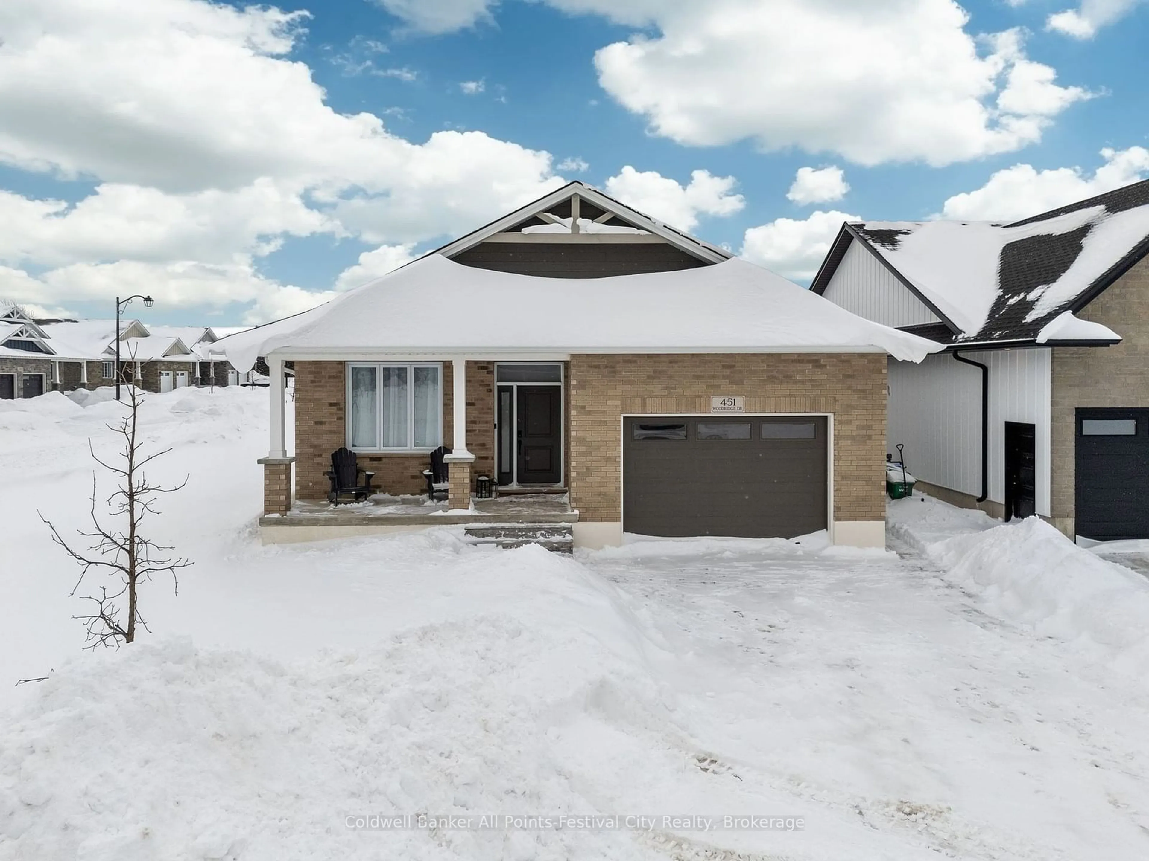 A pic from outside/outdoor area/front of a property/back of a property/a pic from drone, street for 451 Woodridge Dr, Goderich Ontario N7A 0C7